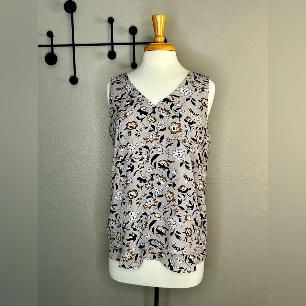 Floral Sleeveless Women's Top - Gray and Black